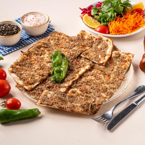 Minced-meat pide (1 portion)