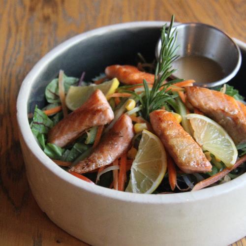 Grilled Salmon Salad