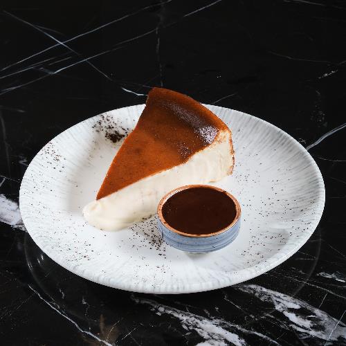 San Sebastian cheesecake