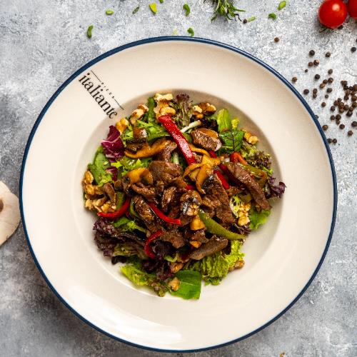Sliced Grilled Tenderloin Salad