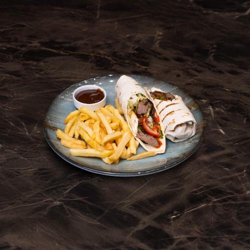 Köfte dürüm (meatball wrap)