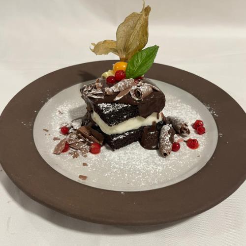 Islak Kek (Turkish wet cake)