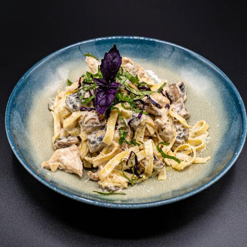 Chicken, Mushroom And Pesto Creamy Tagliatelle