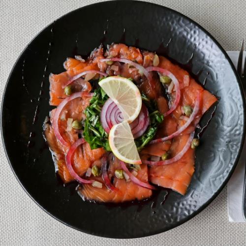 Salmon carpaccio