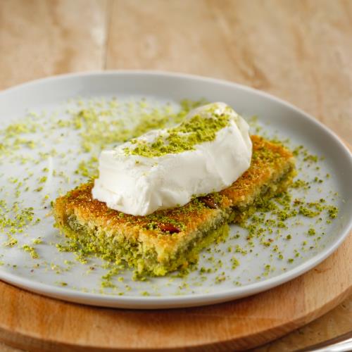 Pistachio and Tel Kadayıf Dövme Ice Cream