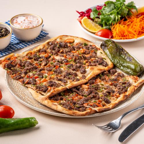 Cubed meat pide (1 portion)