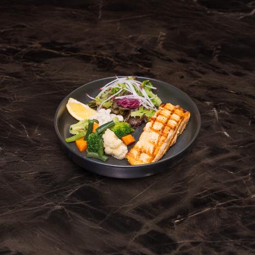 Grilled Salmon (200 g)
