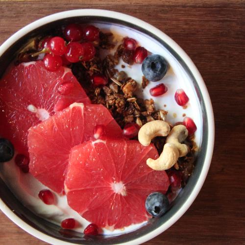Strained Yogurt Forest Fruit Crispy GRANOLA
