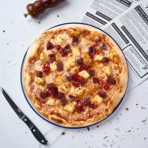 Spicy Pepper, Sucuk, and Halloumi Pizza