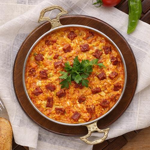 Menemen with sucuk