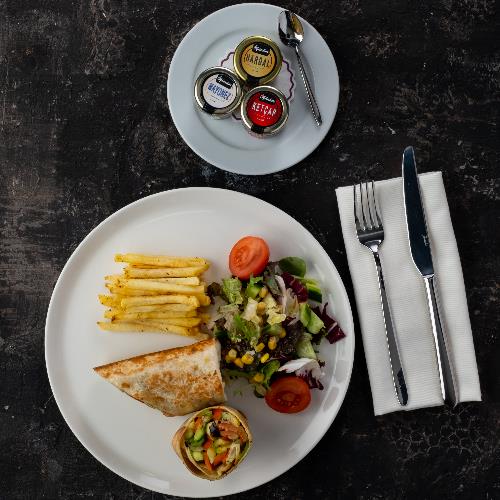 Vegetable Wrap with Fries