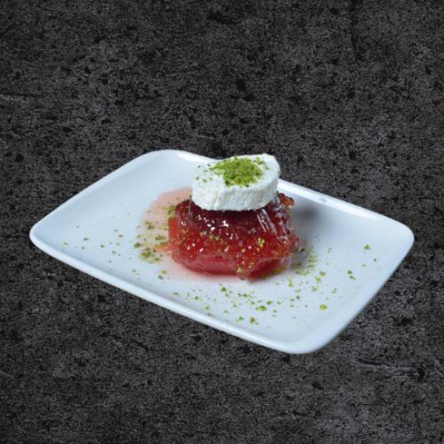 Baked Saray Style Kaymak Quince Dessert