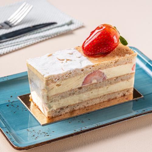 Gluten-Free (Unsuz) Fresh Cake - Strawberry