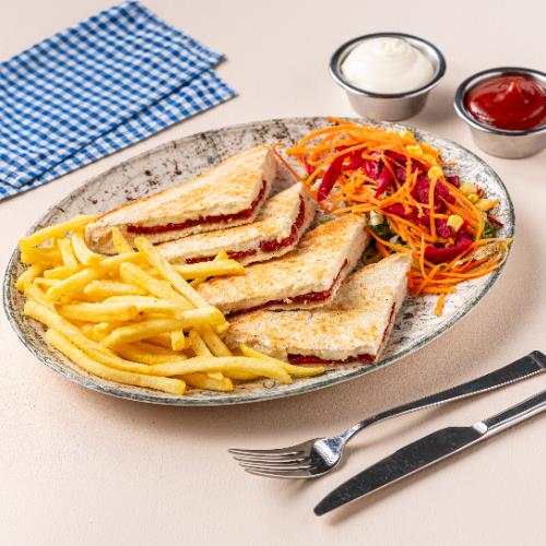 Toasted Sandwich with White Cheese