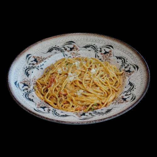 Spaghetti with spicy paprika sauce