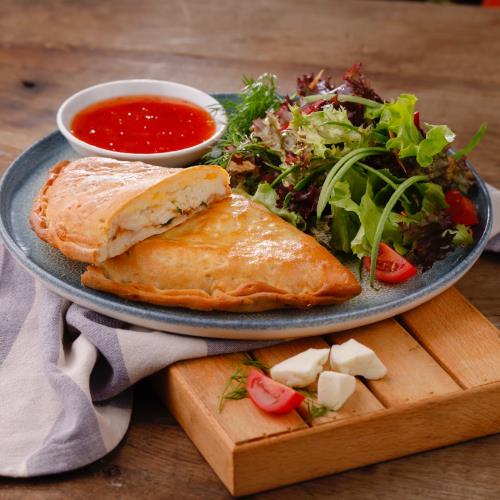 Closed village pide with cheese