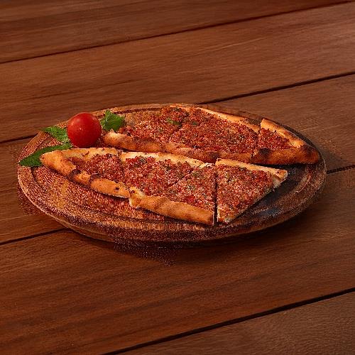 Minced meat pide