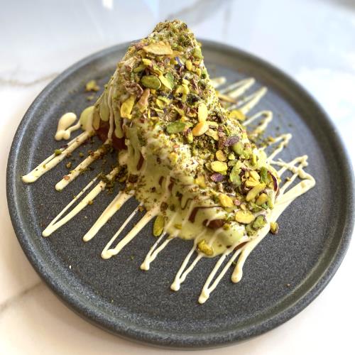 Pistachio San Sebastian Cheesecake