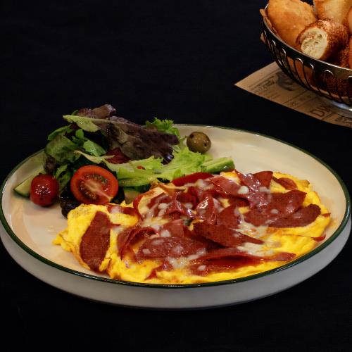 Sucuk & JAMBONLU Omelette