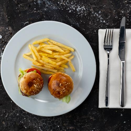 Mini Cheeseburger (80 g) with Fries
