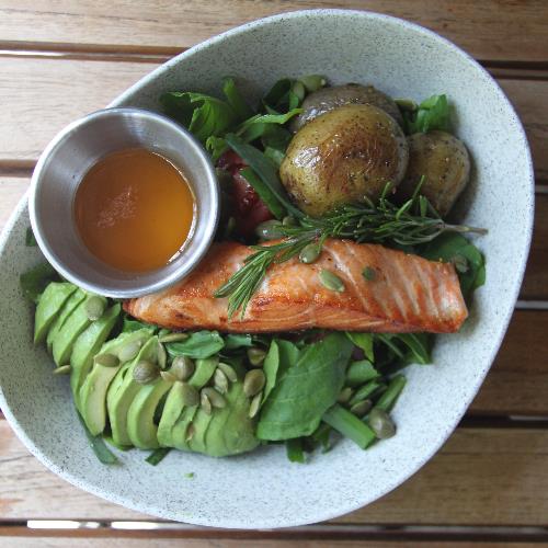 With rocket And Grilled Salmon