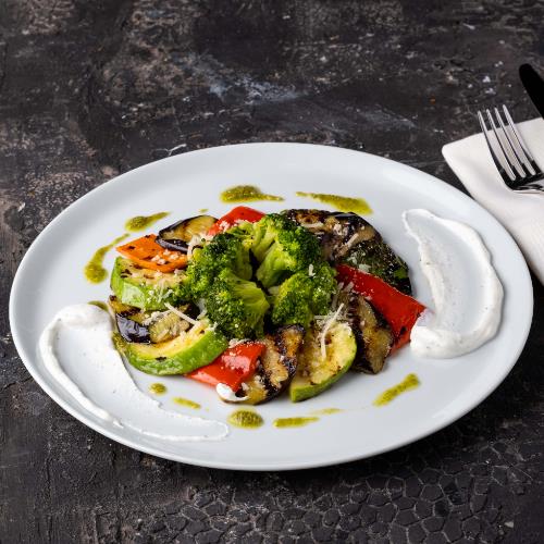 Grilled Vegetables and Boiled Broccoli