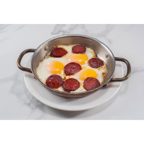 Eggs with sucuk